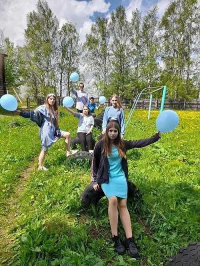 Радужная неделя для выпускников 11 класса - День Мечты (голубой цвет).
