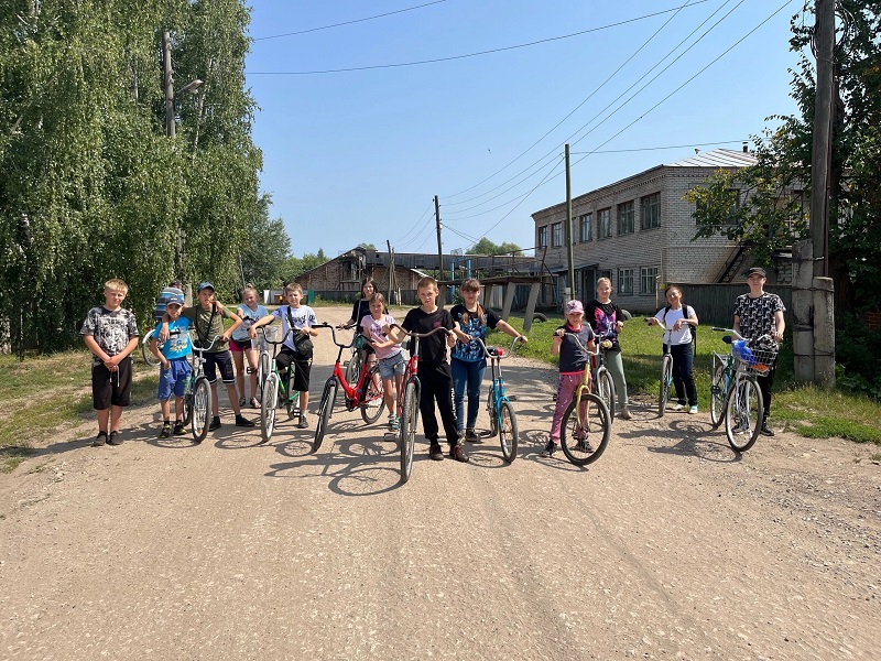 Велосипедная экскурсия по улицам села Русский Турек.
