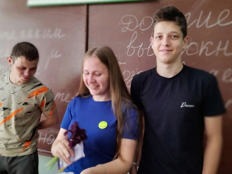 Радужная неделя для выпускников 11 класса - День Воспоминаний (фиолетовый).