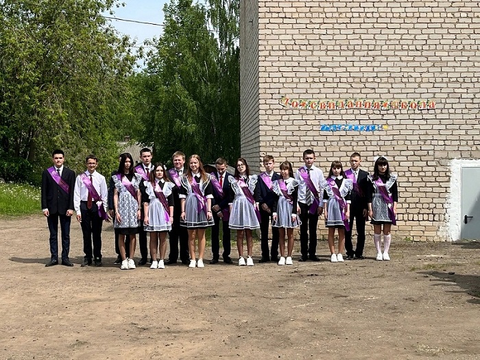 Радужная неделя для выпускников 9 класса - День Воспоминаний (фиолетовый).