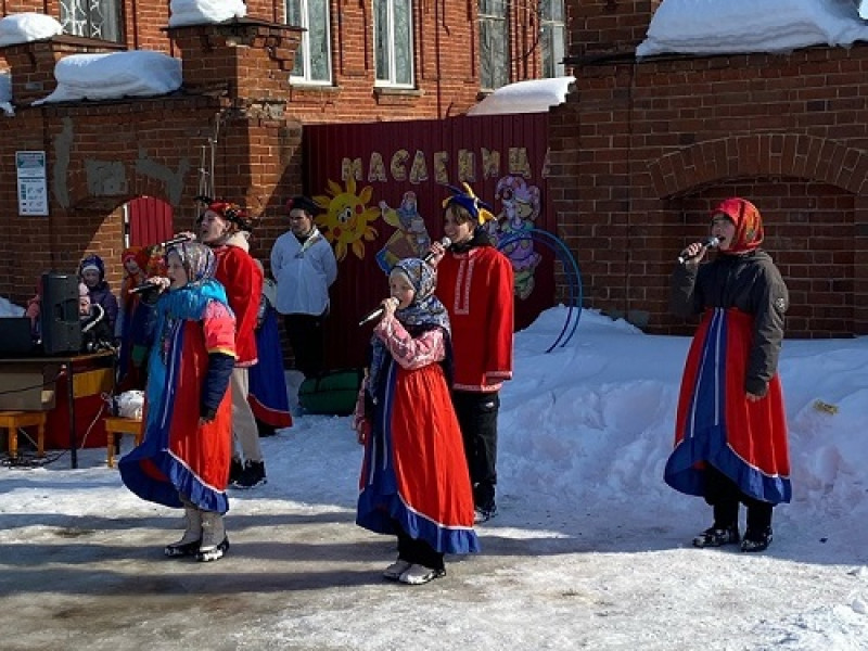 Празднование Масленицы в селе Русский Турек.
